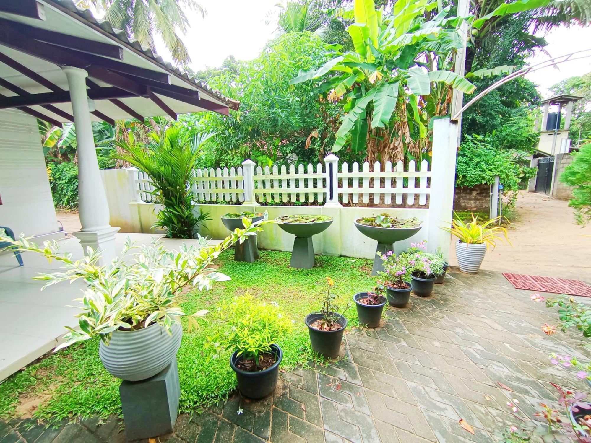 S & K Resort Mirissa Bagian luar foto
